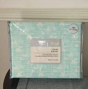 Home Beyond -3 Piece Microfiber Sheet Set